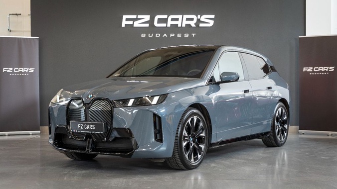 BMW iX 2025