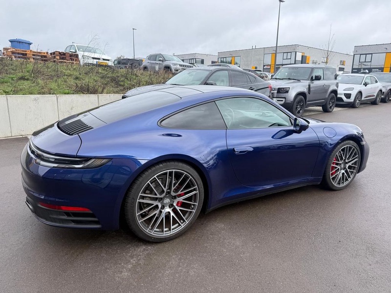 Porsche 992