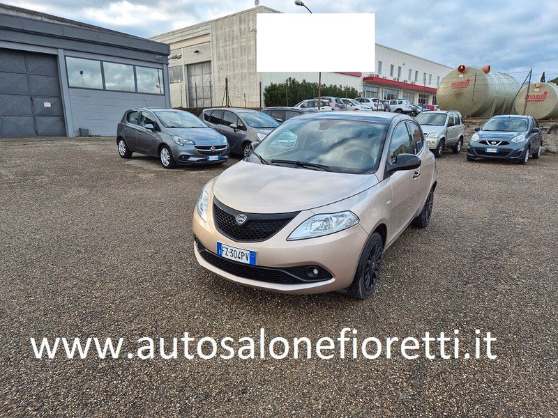 Lancia Ypsilon