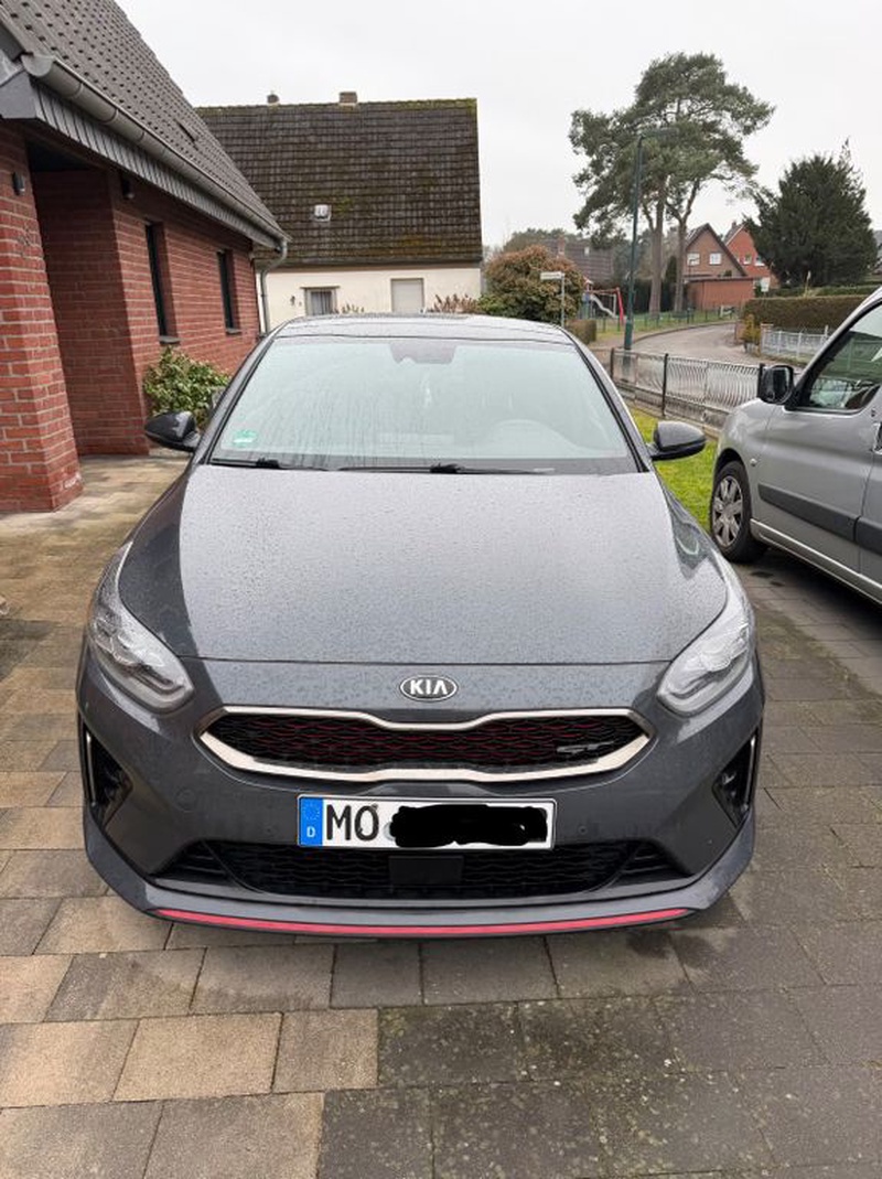 Kia pro cee'd / ProCeed