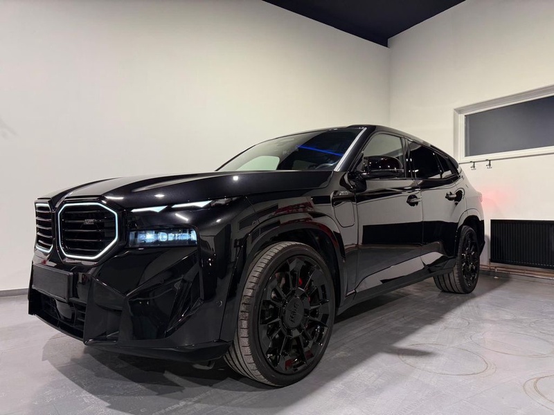 BMW XM