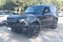 Land Rover Defender 2024