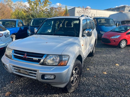 Mitsubishi Pajero 2001