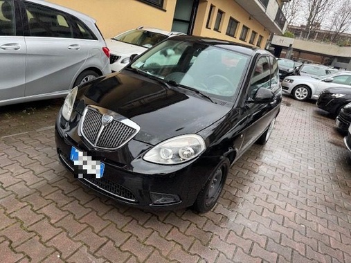 Lancia Ypsilon 2012