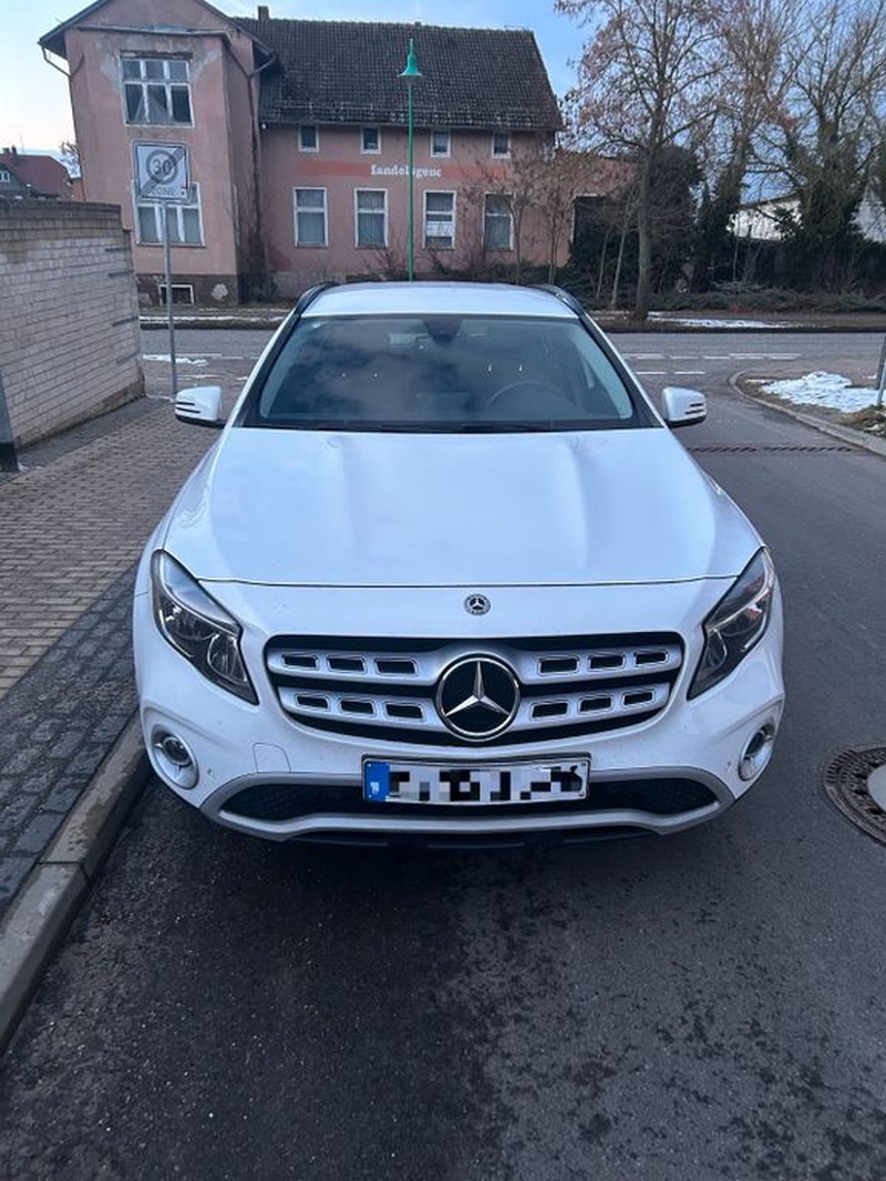 Mercedes-Benz GLA-Class