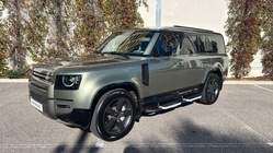 Land Rover Defender 2023