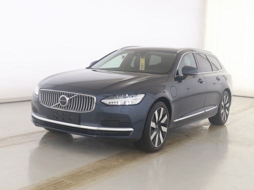 Volvo V90 2025
