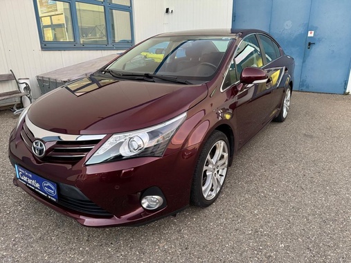 Toyota Avensis 2012