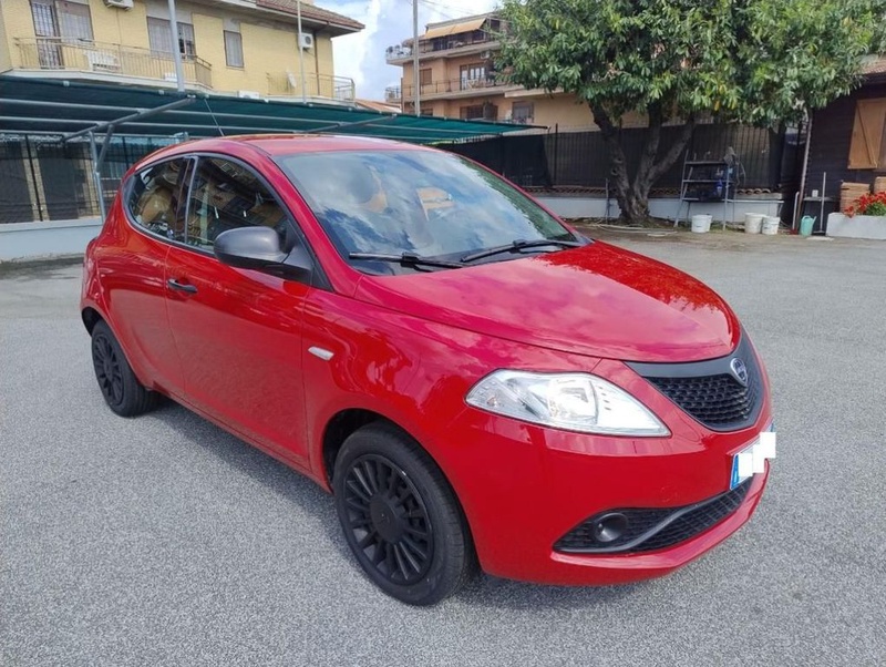Lancia Ypsilon