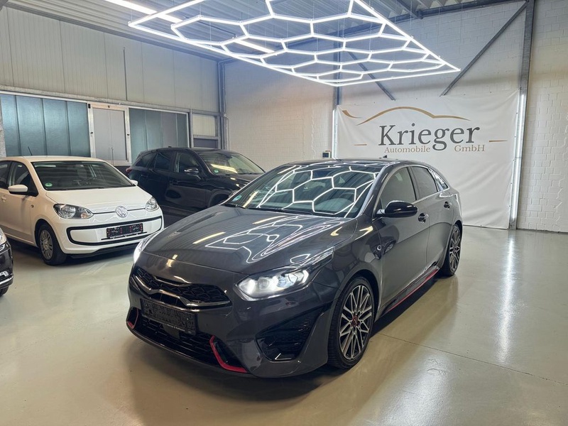 Kia pro cee'd / ProCeed