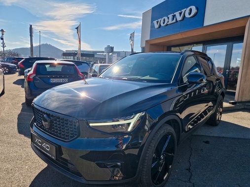 Volvo XC40 2025