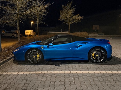 Ferrari 488 2019