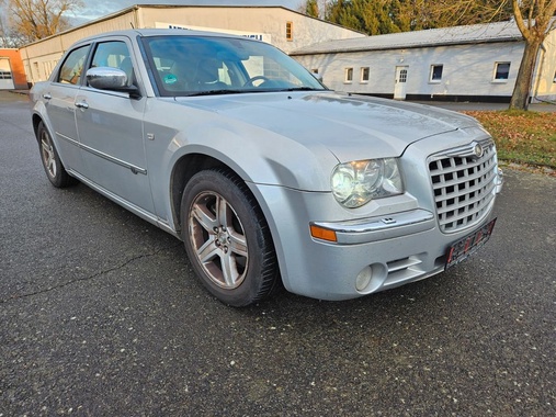 Chrysler 300C 2010