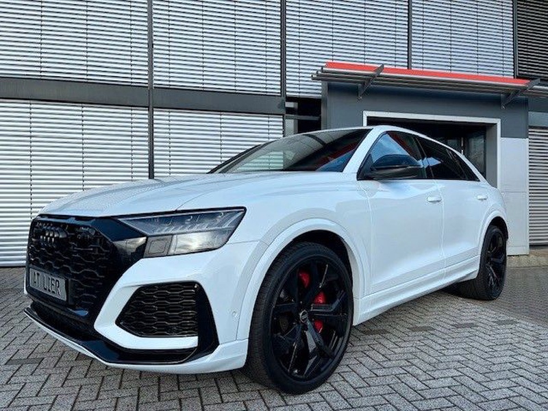Audi RSQ8