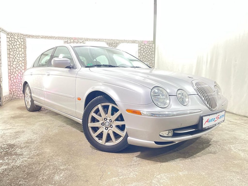 Jaguar S-TYPE