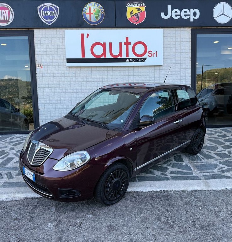 Lancia Ypsilon