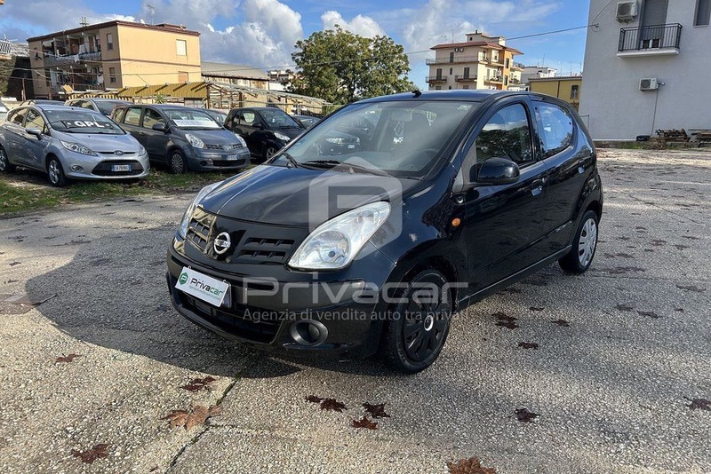 Nissan Pixo