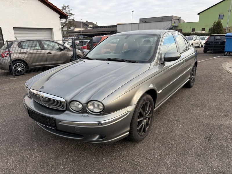 Jaguar X-TYPE