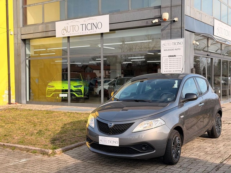 Lancia Ypsilon