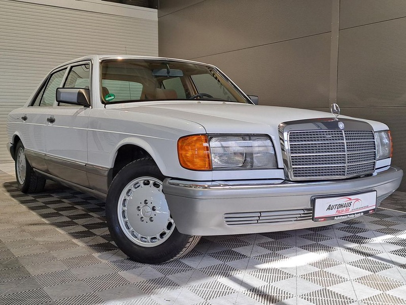 Mercedes-Benz 300