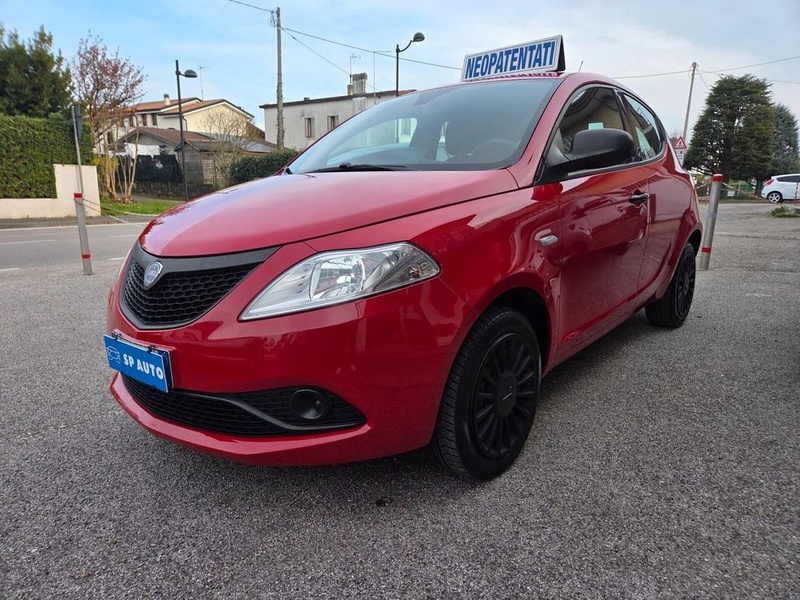Lancia Ypsilon