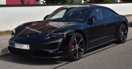 Porsche Taycan 2021