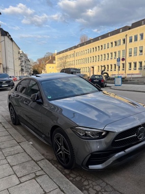 Mercedes-Benz C-Class 2024