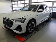 Audi e-tron 2023