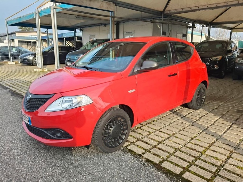 Lancia Ypsilon