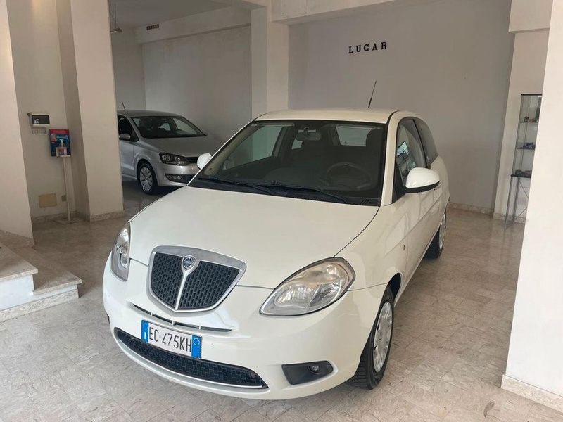 Lancia Ypsilon