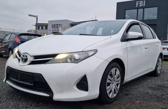 Toyota Auris 2013