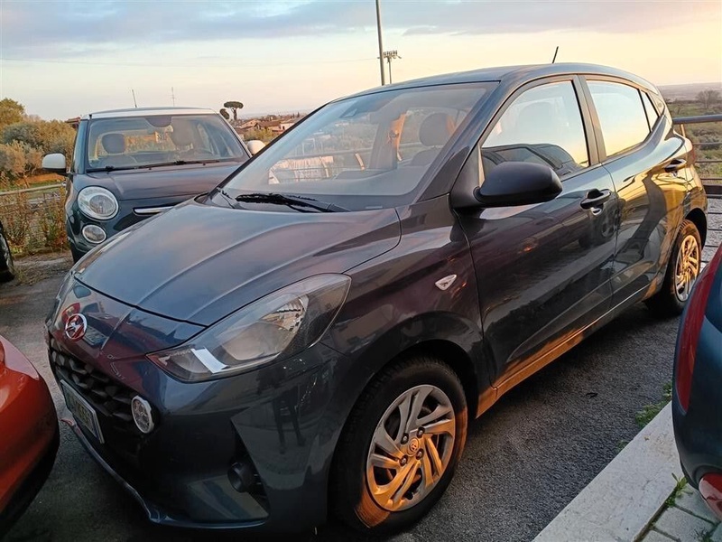 Hyundai i10
