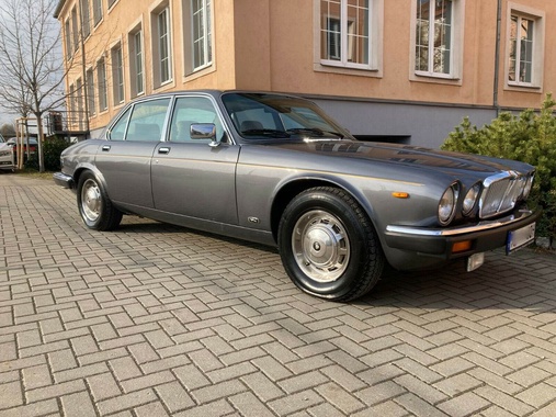 Jaguar XJ12 1986
