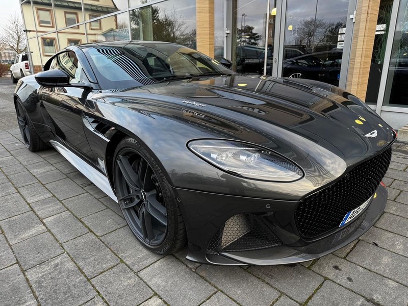 Aston Martin DBS
