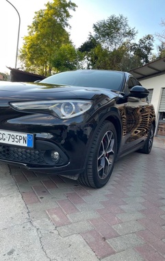 Alfa Romeo Stelvio 2021