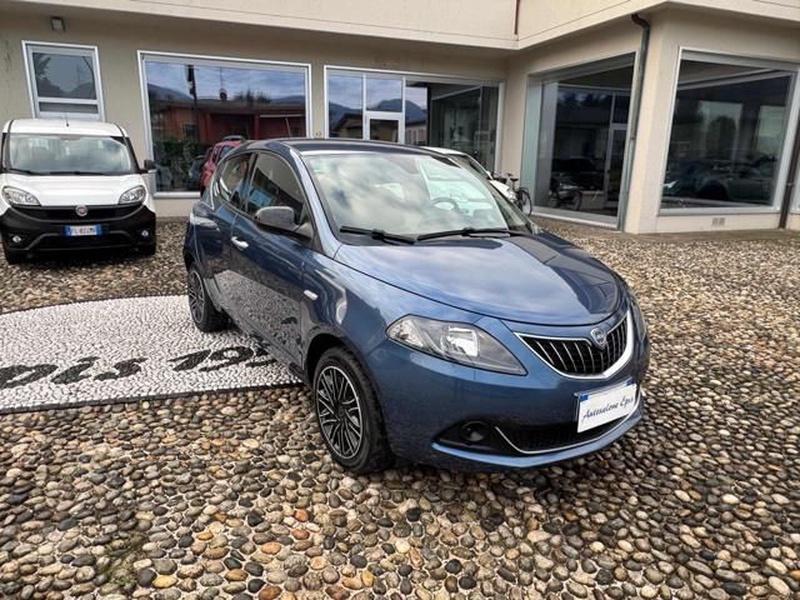Lancia Ypsilon