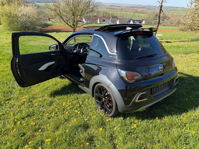 Opel Adam