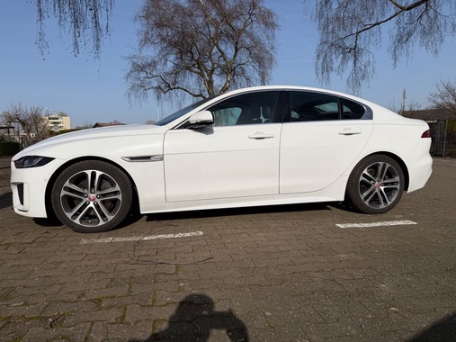 Jaguar XE 2021