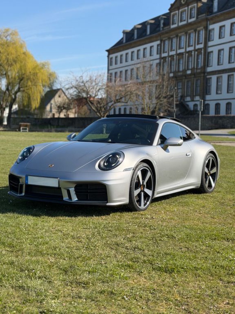 Porsche 992