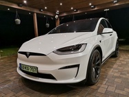 Tesla Model X 2022