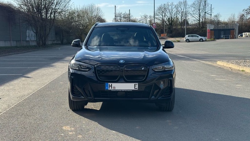 BMW iX3