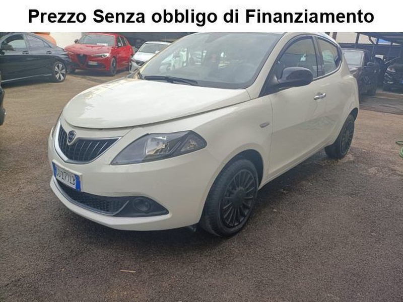 Lancia Ypsilon