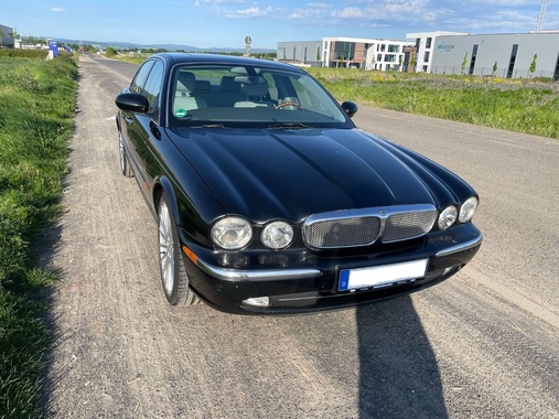 Jaguar XJ8 2003