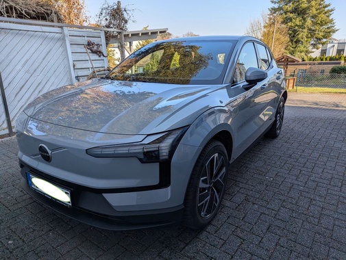 Volvo EX30 2024