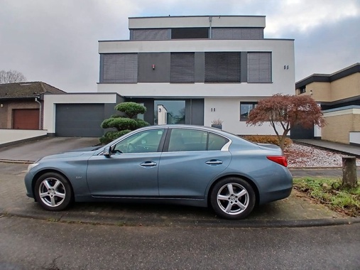 Infiniti Q50 2015