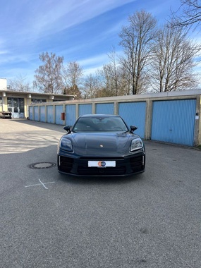 Porsche Panamera 2024