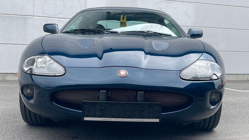 Jaguar XKR