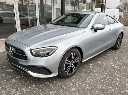 Mercedes-Benz E-Class 2022