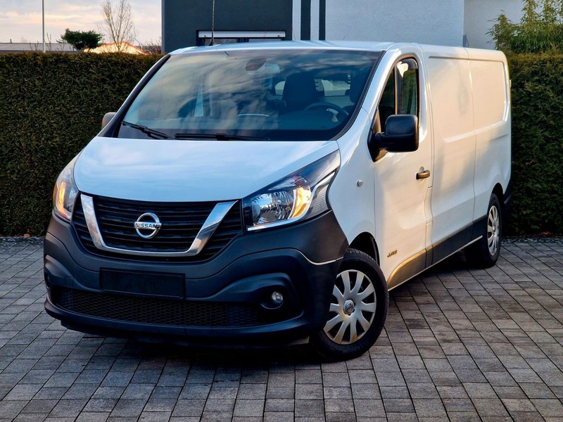Nissan NV300