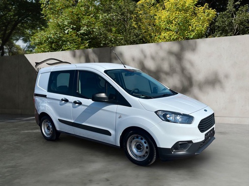 Ford Transit Courier 2021